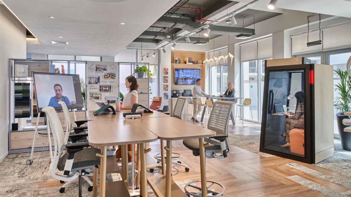 Dubai WorkLife hybrid collaboration area